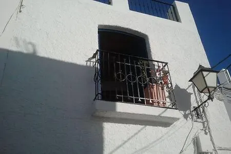 Casas Del Capitan Y Sirena Nijar